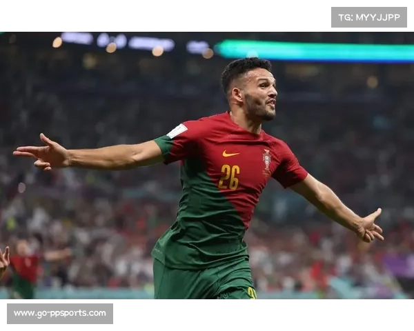 贡萨洛首演完美帽子戏法，头球凌空脚后跟俱进创个人里程碑